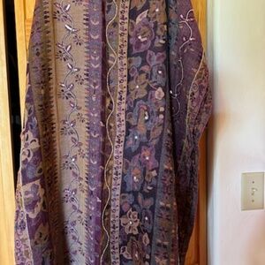 Beautiful TieRack 100% Wool beaded wrap, LIKE NEW, great condition